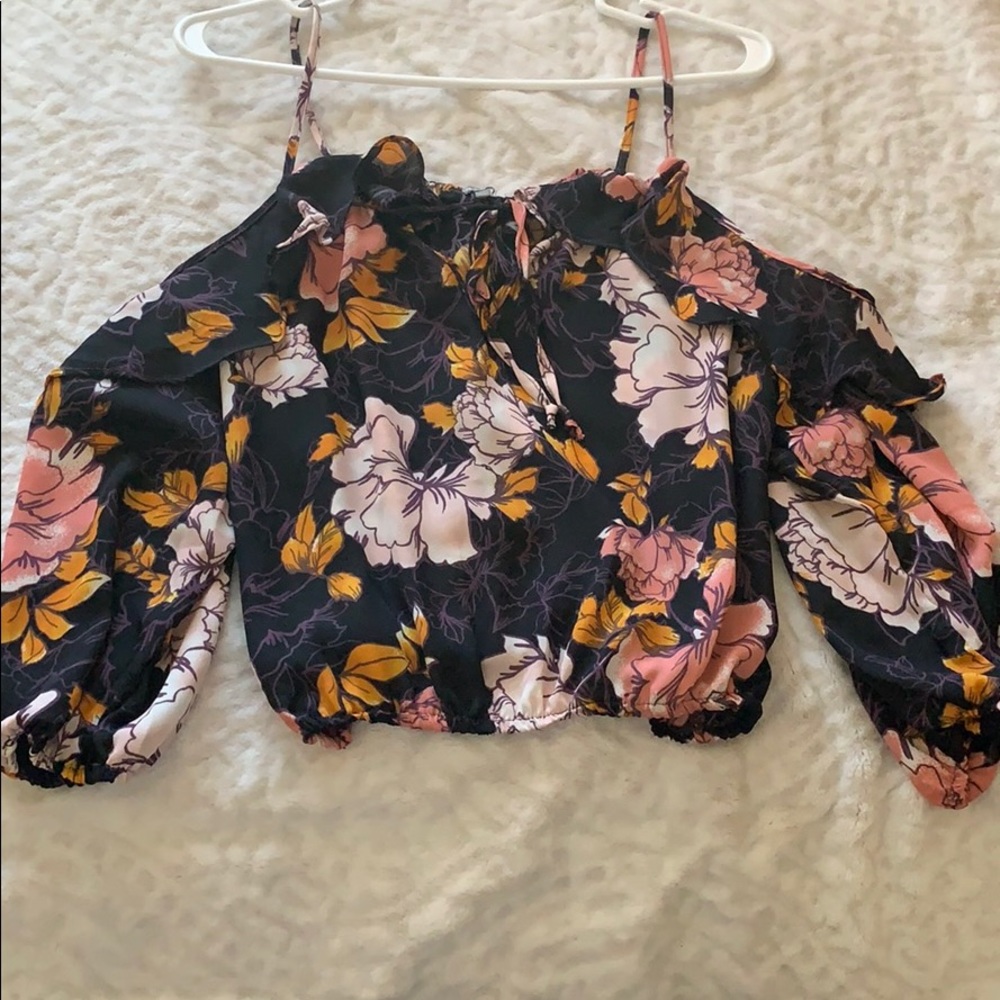 Off the shoulder long sleeve tank top